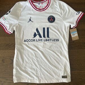 NWT AUTHENTICATE PSG MBAPPÉ Soccer Jersey size medium